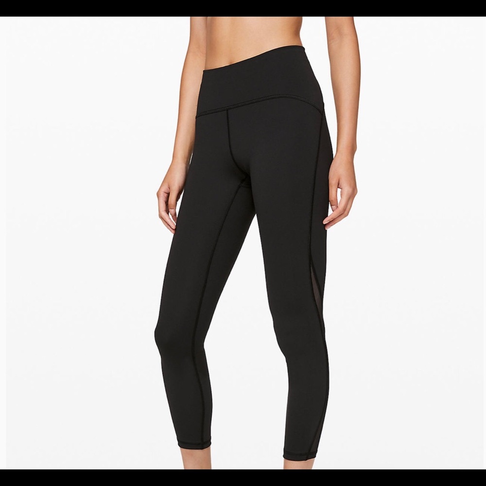 Lululemon train time black leggings 
Size 8